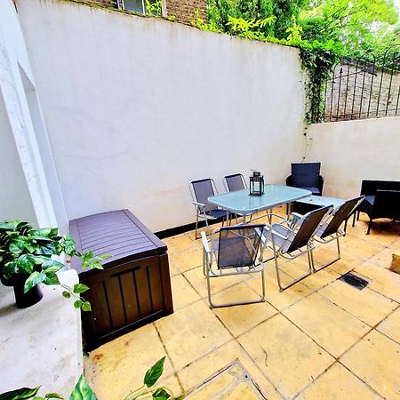 Spacious & Cosy 2 Bedroom Home Plus 2 Sofa-Beds With Private Entrance And Back Patio, 3 Min Walk To Earl'S Court Station Londýn Exteriér fotografie