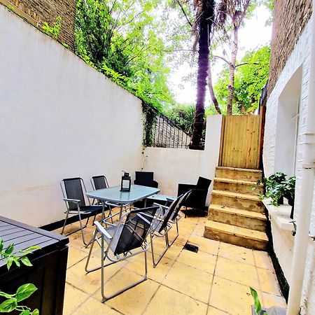 Spacious & Cosy 2 Bedroom Home Plus 2 Sofa-Beds With Private Entrance And Back Patio, 3 Min Walk To Earl'S Court Station Londýn Exteriér fotografie