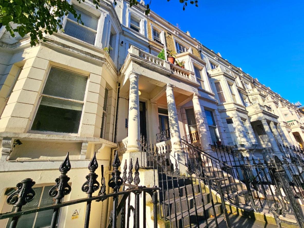 Spacious & Cosy 2 Bedroom Home Plus 2 Sofa-Beds With Private Entrance And Back Patio, 3 Min Walk To Earl'S Court Station Londýn Exteriér fotografie