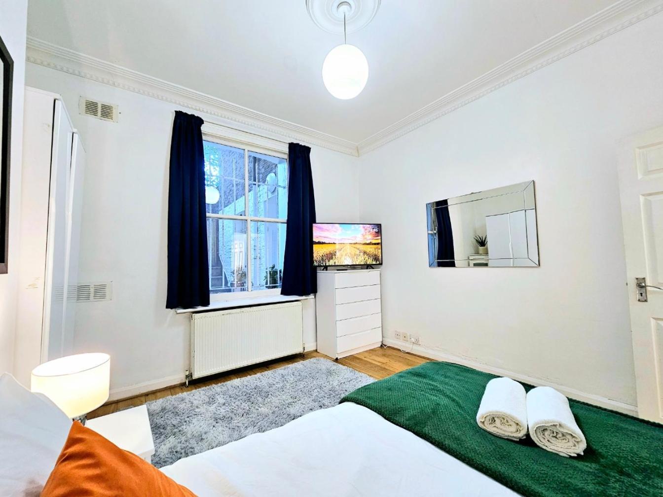 Spacious & Cosy 2 Bedroom Home Plus 2 Sofa-Beds With Private Entrance And Back Patio, 3 Min Walk To Earl'S Court Station Londýn Exteriér fotografie